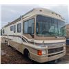 Image 3 : OFF SITE: 1998 FLEETWOOD BOUNDER 36' MOTORHOME