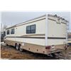 Image 7 : OFF SITE: 1998 FLEETWOOD BOUNDER 36' MOTORHOME