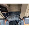 Image 13 : REPO: 2023 KENWORTH T680 HIGHWAY TRACTOR