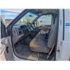 Image 9 : OFF SITE: 2001 FORD F-450 CUBE VAN