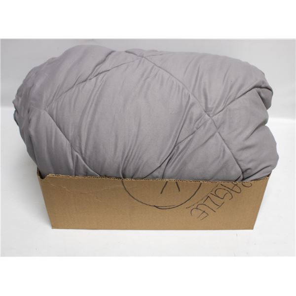 REBOXED JENNIFER ADAMS QUEEN DUVET COVER 90" X 98"