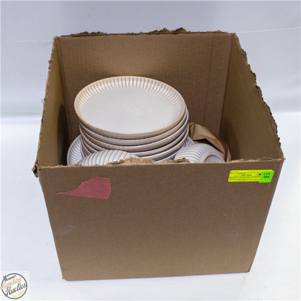 REPACKED WINDSOR STONEWARE DINNERWARE SET 16CT
