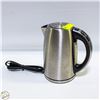 Image 1 : CUISINART CORDLESS ELETRIC KETTLE 1.7L