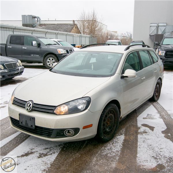 UNRESERVED! 2011 VOLKSWAGEN GOLF UTILITY