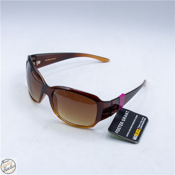 PAIR OF FOSTER GRANT SUNGLASSES
