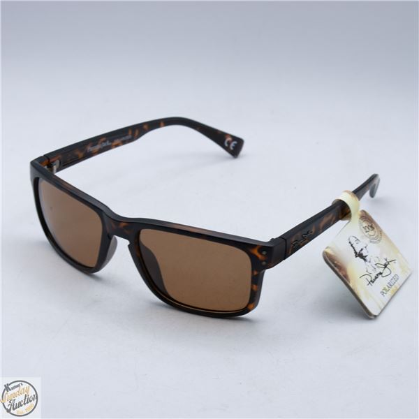 PAIR OF PANAMA JACK SUNGLASSES
