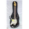 Image 1 : SAMICK STRAT STYLE LEFTY WITH SOFT CASE