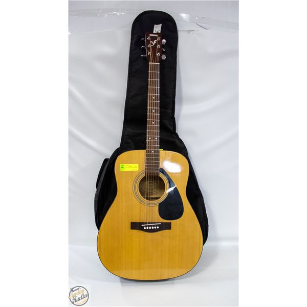 YAMAHA ACOUSTIC 310 WITH SOFT CASE