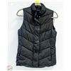 Image 1 : GAP VEST WITH FRONT POCKETS AND FRONT ZIPPER