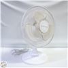 Image 1 : HAMPTON BAY WHITE 3-SPEED TABLE FAN - TILT &