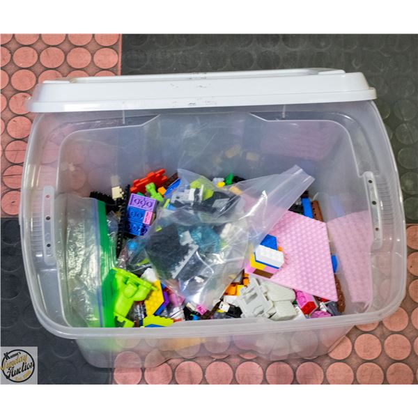 TUB WITH LEGO