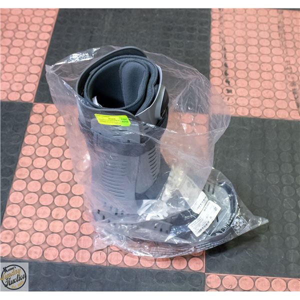 REBOUND AIR WALKER XL BOOT - APPEARS TO FUNCTION