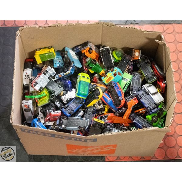 LARGE BOX OD HOTWHEELS/MATCH BOX/ETC