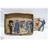 Image 1 : FLAT OF COLLECTABLE FIGURES