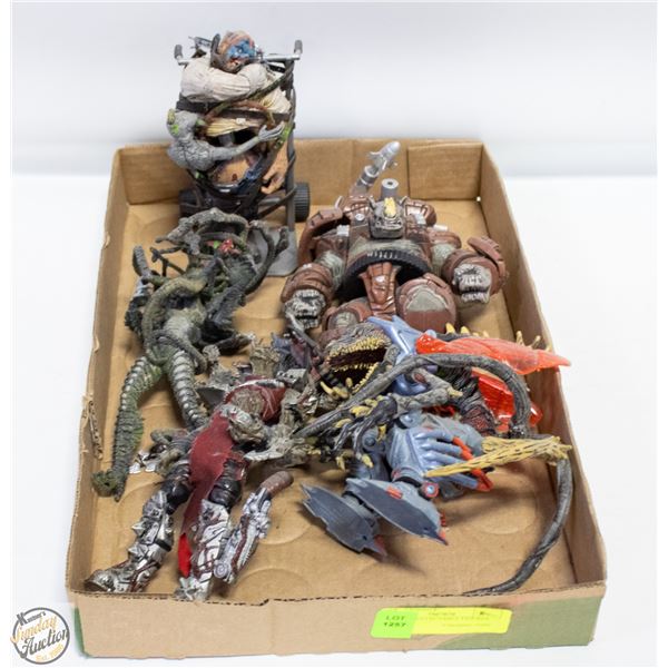 FLAT OF COLLECTABLE FIGURES