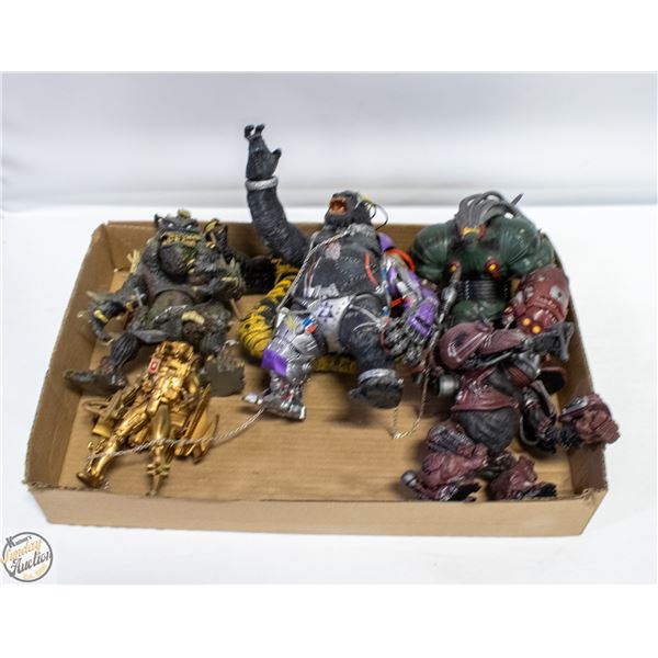 FLAT OF COLLECTABLE FIGURES