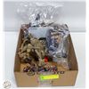 Image 1 : FLAT OF COLLECTABLE FIGURES
