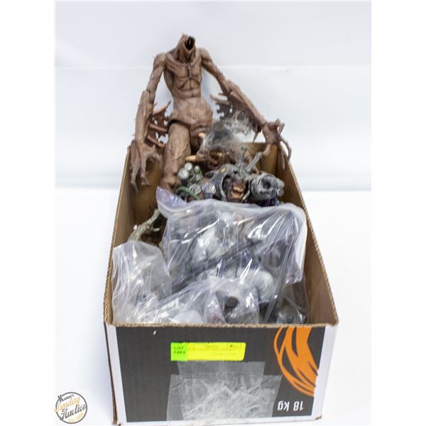 FLAT OF COLLECTABLE FIGURES