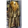 Image 1 : VINTAGE LADIES S LONG FUR (MUSKRAT W/