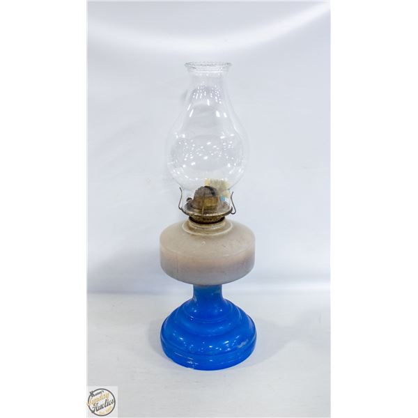 VINTAGE P & A MFG MULTI COLORED GLASS OIL