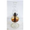 Image 1 : VINTAGE CLEAR GLASS OIL LAMP WITH HOBNAIL