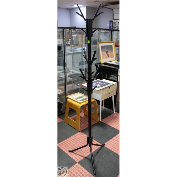 COAT TREE