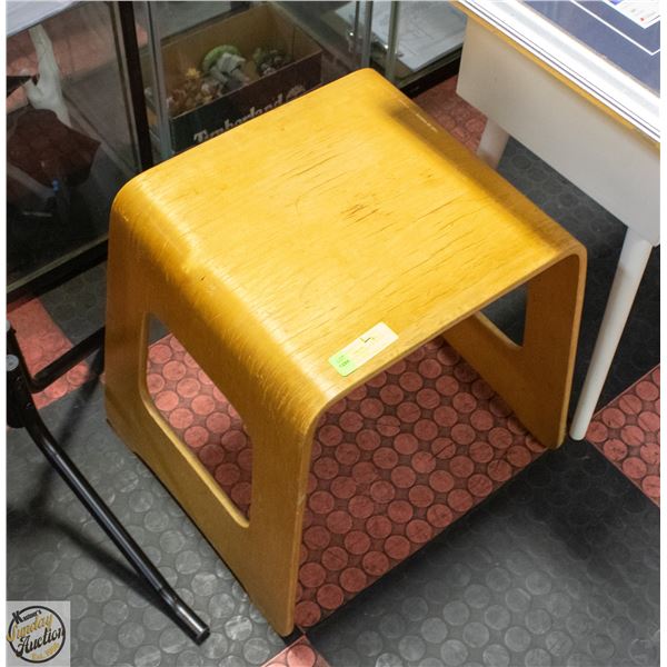 1982 WORLD WREDTLING MEDAL