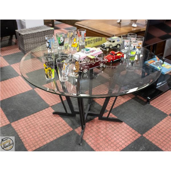 GLASS TOP METAL TABLE H-29" DIAMETER-48"