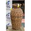 Image 1 : LARGE NATURAL WICKER "DRY" DISPLAY VASE -