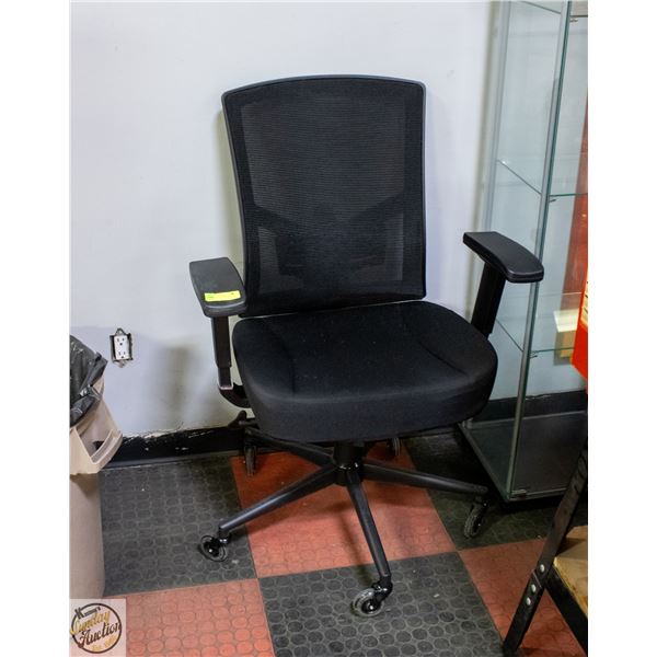HYDRAULIC LIFT OFFICE CHAIR