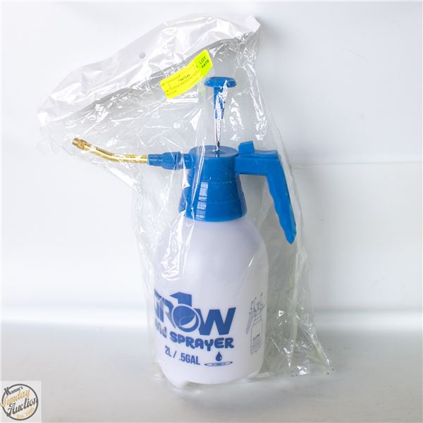 NEW 2 LITER PRESSURE HAND SPRAYER