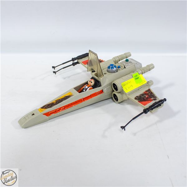 MODEL X WING WITH LUKE FIGURE