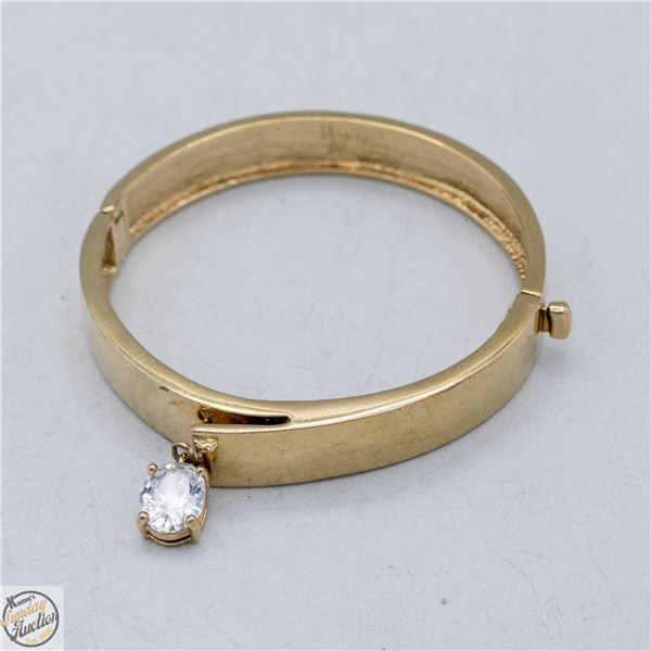 LADIES VINTAGE GOLDTONE BANGLE GOLD PLATED