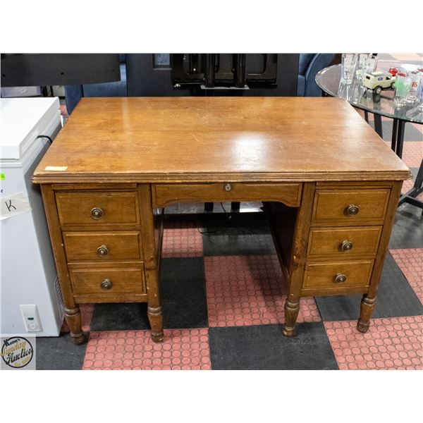ANTIQUE SOLID OAK DESK