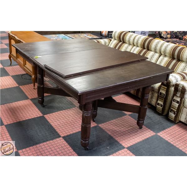 ANTIQUE OAK DOUBLE PEDESTAL WHEELED DINING TABLE