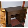 Image 1 : VINTAGE SEWING MACHINE MOUNT DESK-72" EXTENDED