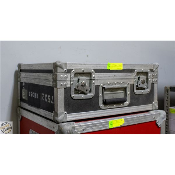 DURABLE SHIPPING CASE H8" W17" L19 1/2"