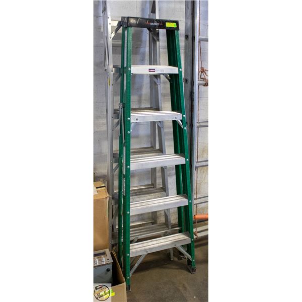 TRUE BALANCE 6' LADDER