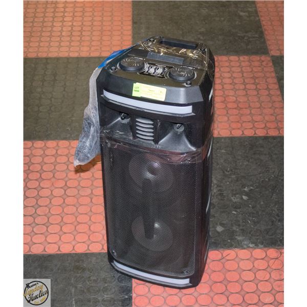 SYLVANIA KARAOKE MACHINE. INSTRUCTIONS AND