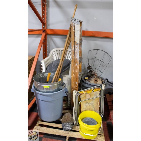 ESTATE PALLET- YARD & GARDEN