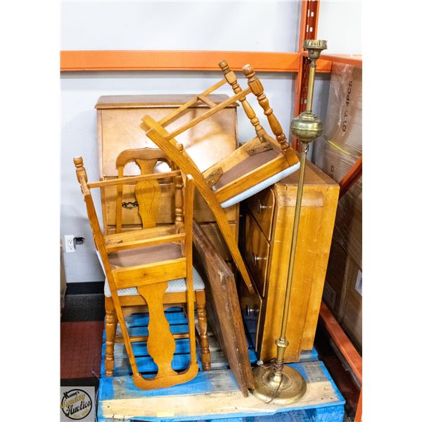 ESTATE PALLET- VINTAGE FURNITURE ITEMS