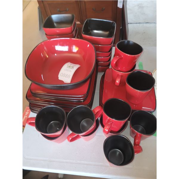 Hometrends Serving Set A