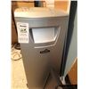 Image 1 : Fellowes DM17C Paper Shreder Cat B
