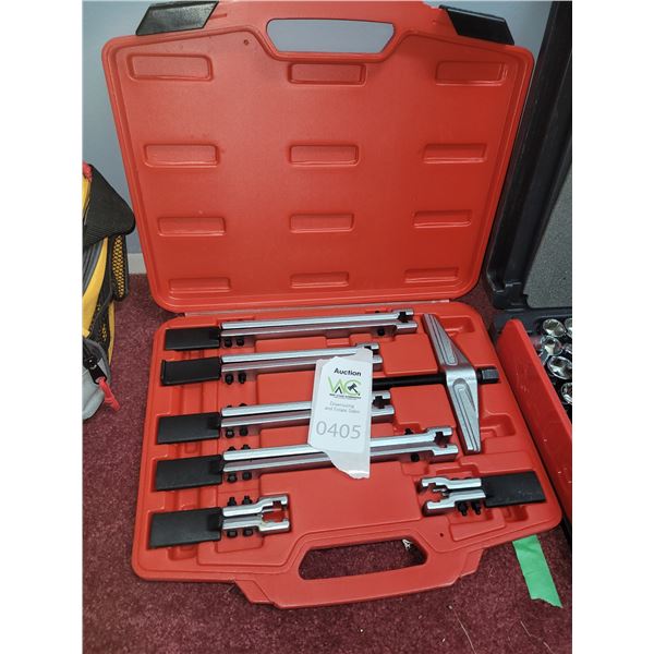 Bearing pullers tools. Cat B