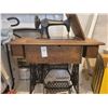 Image 1 : Antique Singer Tread Machine C