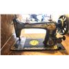 Image 4 : Antique Singer Tread Machine C