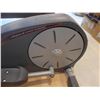 Image 3 : Elliptical Cross Trainer. C