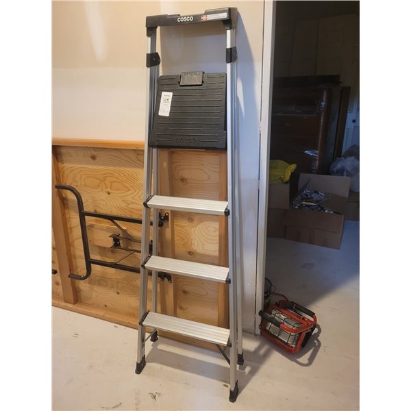 Step Ladder B