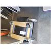 Image 1 : Rolling Stool & More Cat D