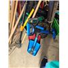 Image 3 : Garden Tools D